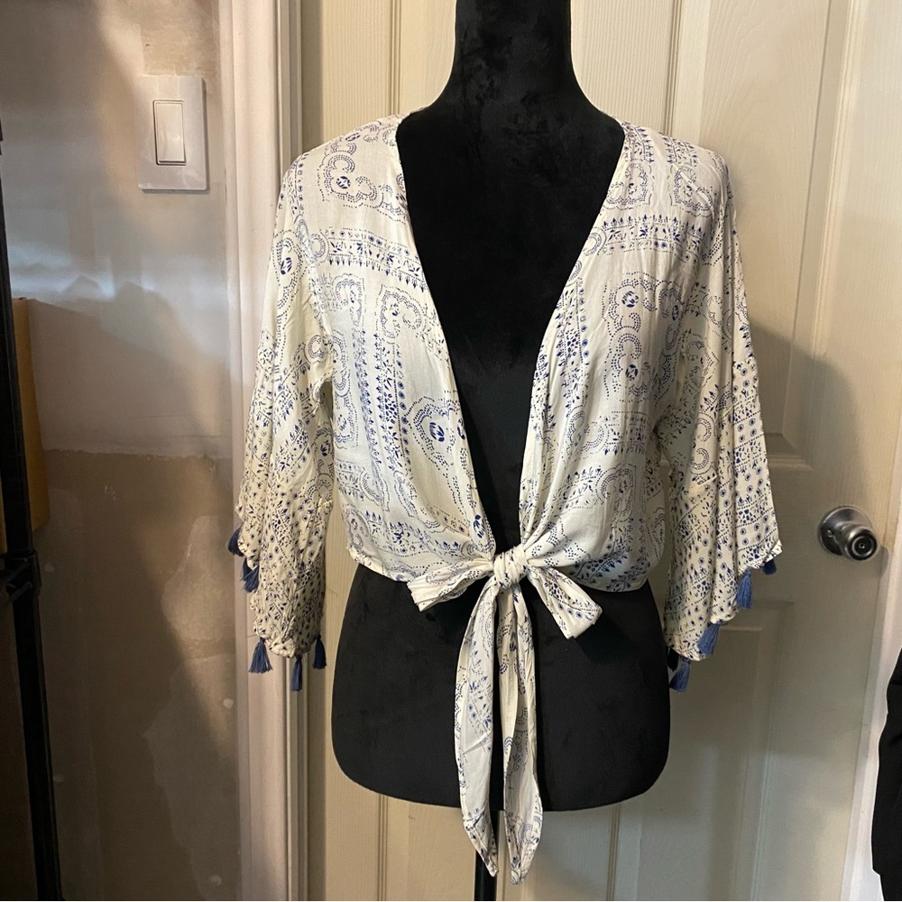 Surf Gypsy Cropped Tie Shirt Flowy Deep V-Neck Tassels 3/4 sleeves Boho Top